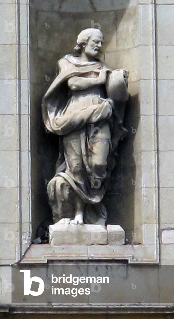 8929N Church of Richelieu Statue of St Mark July 2009