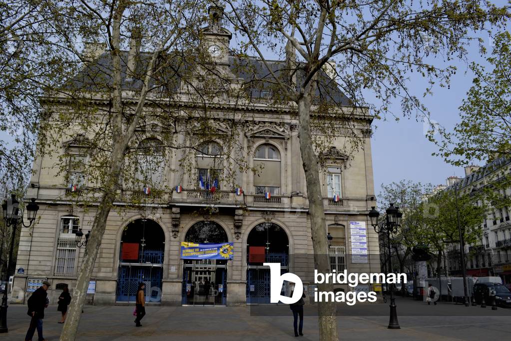 11555N Mairie du XIe a Paris 6 av 2012