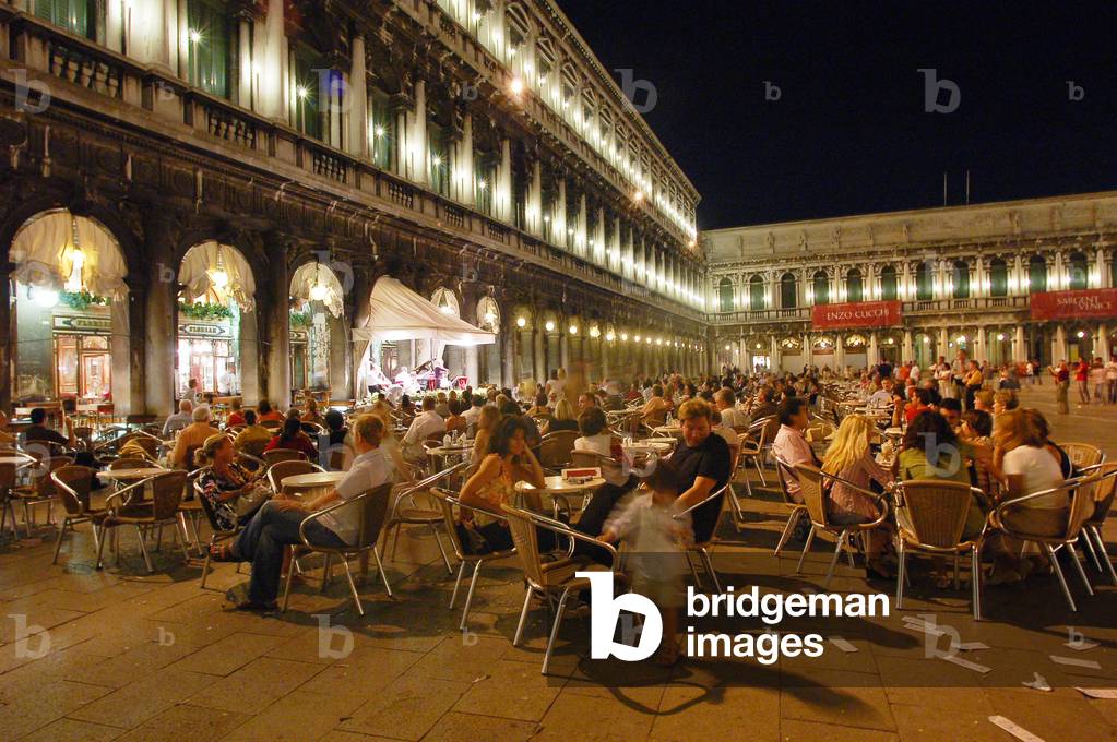 Place St Mark by night