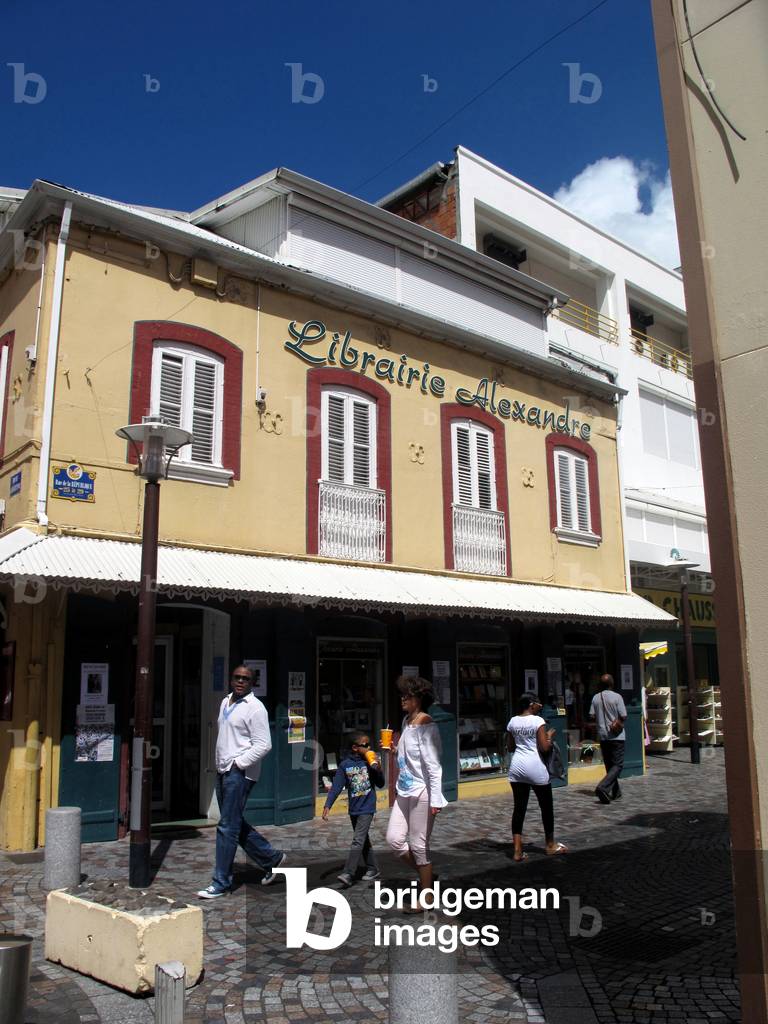 11149 Signature of the works of the Alexandre Librairie in Martinique in Fort? France 2011