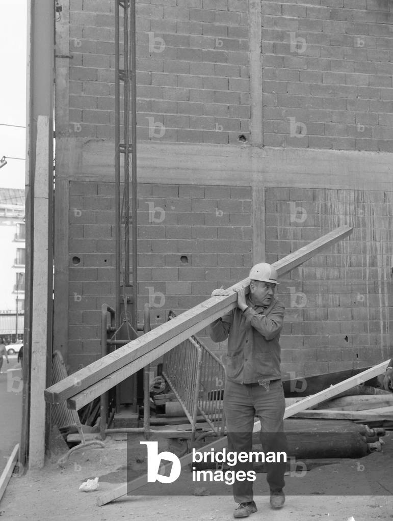 Montparnasse Tower under construction