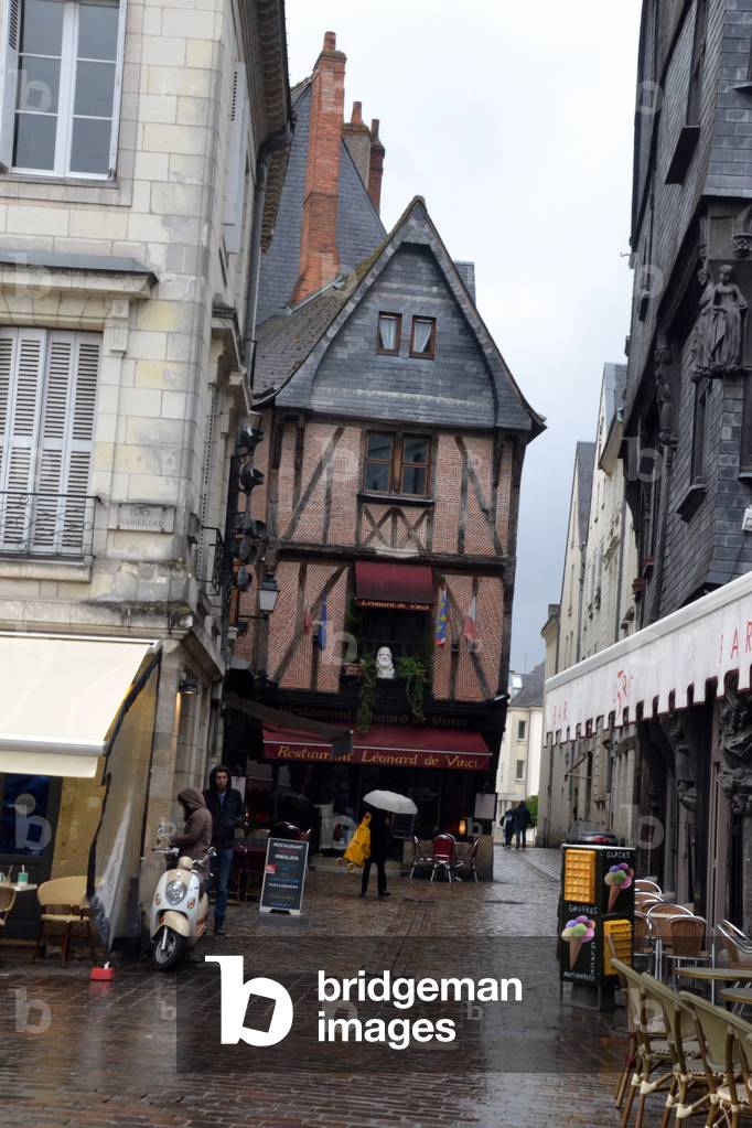 15815N On the outskirts of Place Plumereau a TOURS April 2015