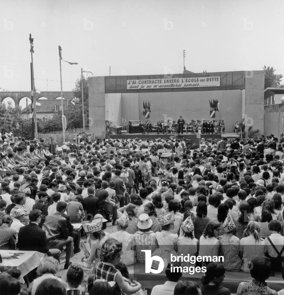 End of school year award distribution