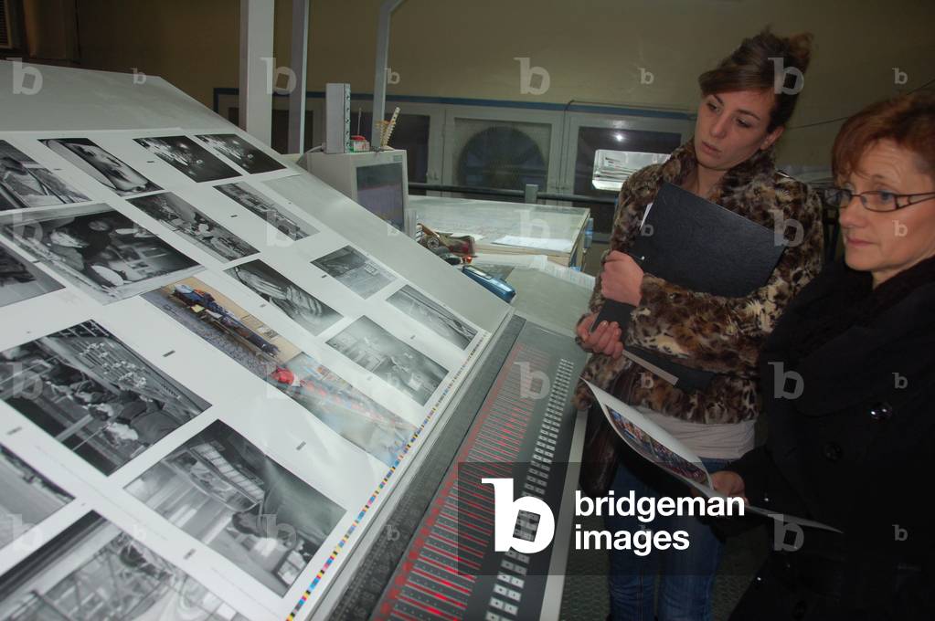 10038N Book draw LE PARIS DE 2011