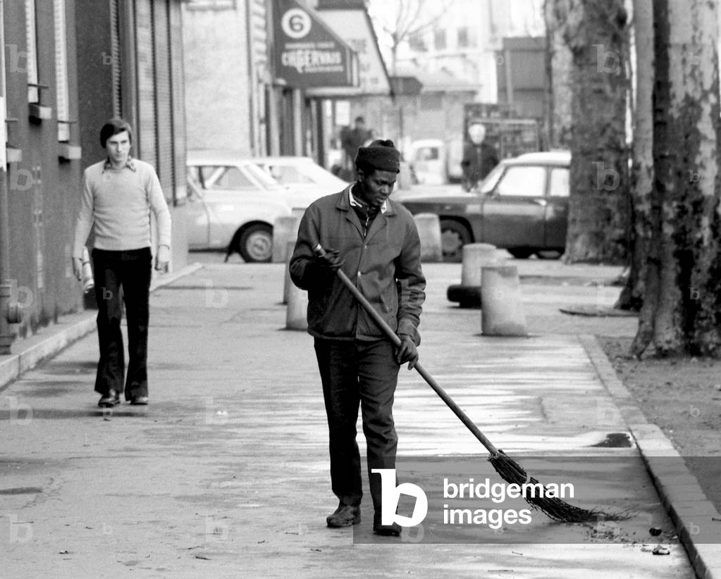 Balayeur africain a Paris
