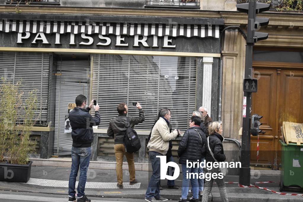 Photo of the site of the cafe ''La Belle Equipe'' after the terrorist attack, Paris, 11th arrondissement, 2015 (photo)