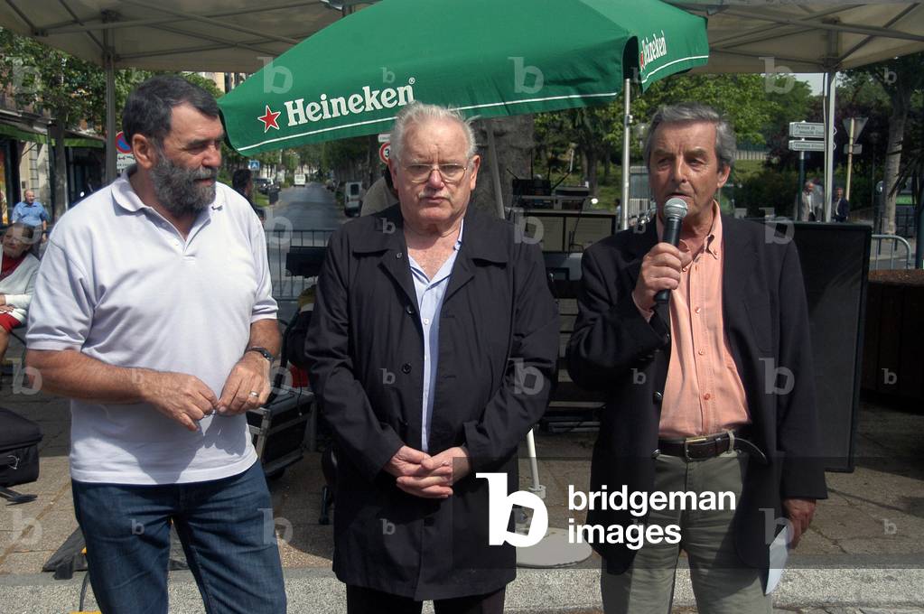 7372N From left to right the three main CGT union leaders of the Greve of May 68 at Renault Billancourt Michel Certano Roger Silvain Aime Albeher May 16, 2008 Place Nationale in front of the former Renault factories