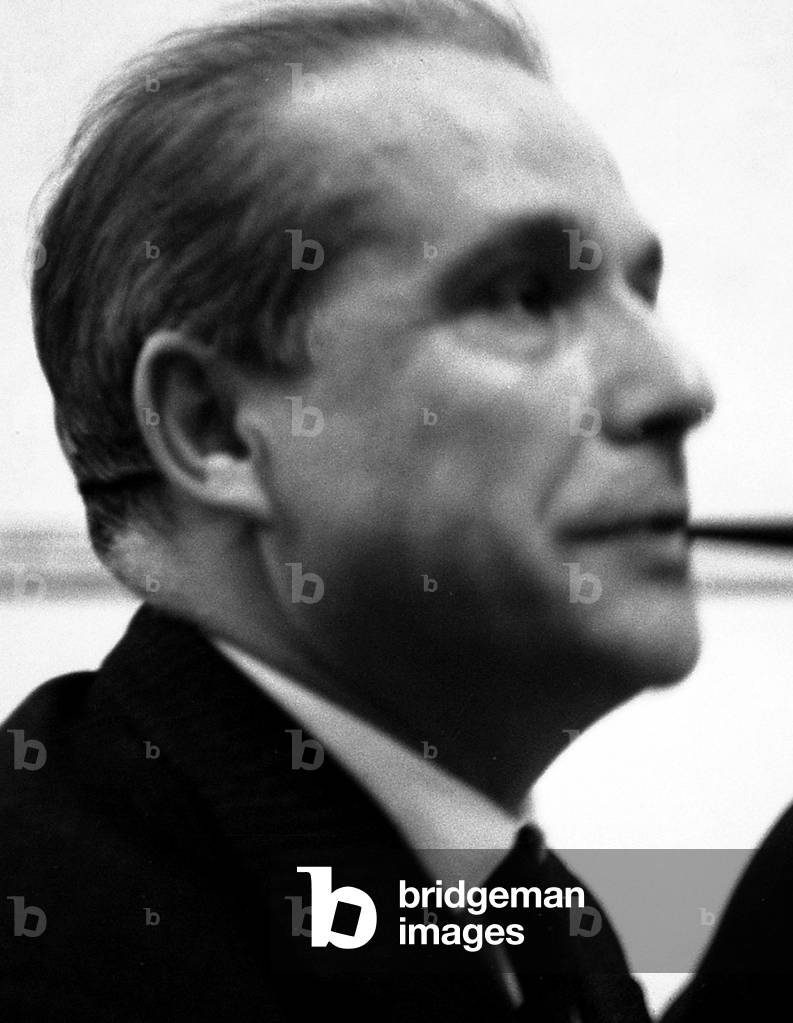 Pierre Courtade who was editor-in-chief of the Humanity and permanent correspondent in Moscow March 1963 day of the Marxist book) PCF Communist