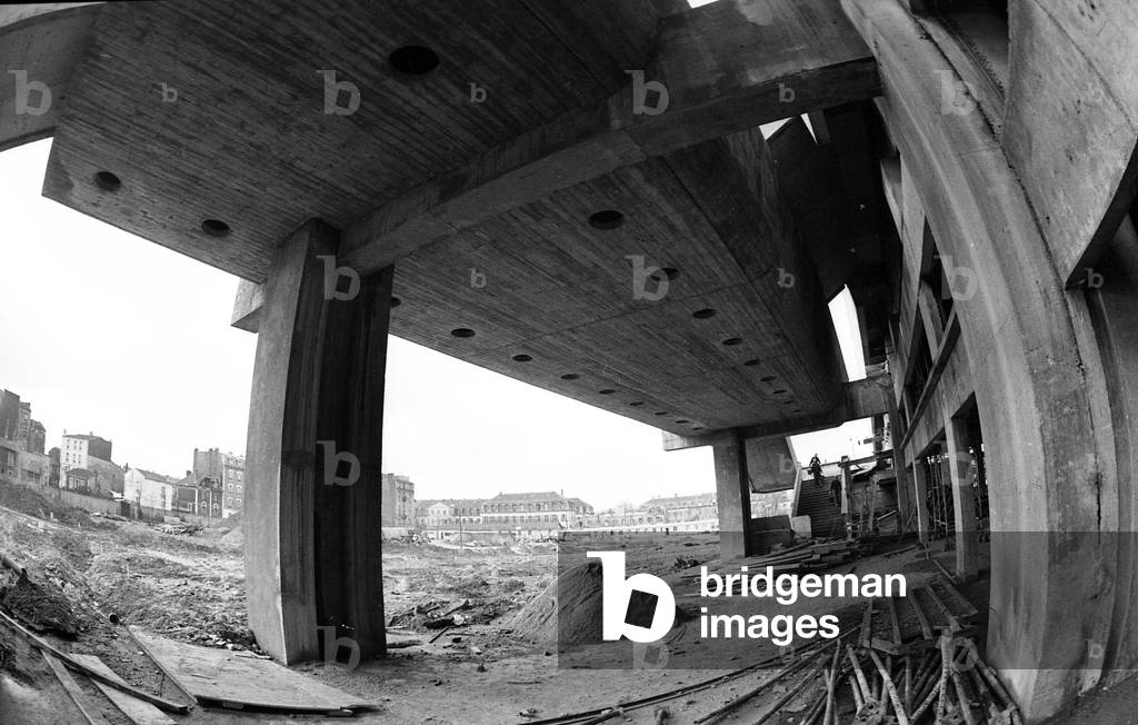 0990 3 THE BUILDING CONSTRUCTION OF A NODE motorway motorway Paris Region 1971