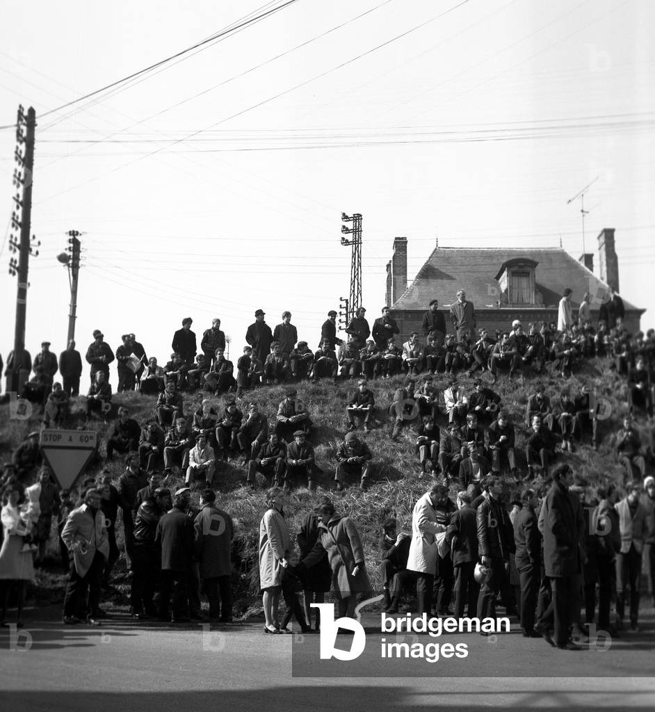 Strike at Saint-Freres factory (textile factory) in Flixecourt, France, april 4, 196 (b/w photo)