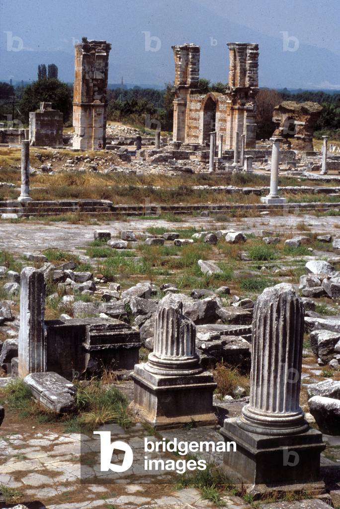 Ruins of the ancient city (photo)