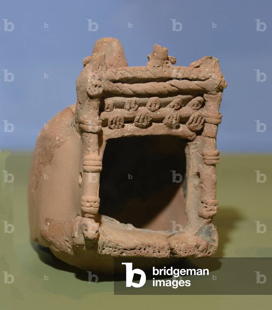 Tel Queifa, clay model of a shrine often found in private houses in Canaan, 10-9th century BC (clay)