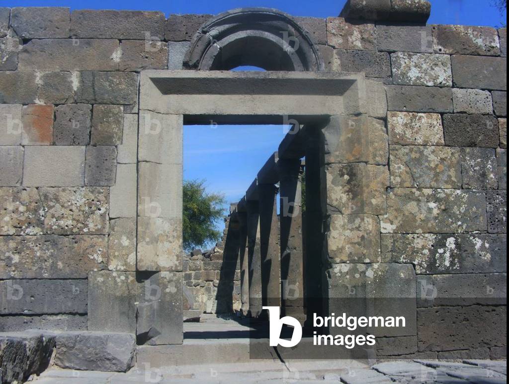Preserved remains of the synagogue gate and the arch from the 6th-8th century AD Roman-era Jewish city of Um el Kanatir, Golan, Syria (photo)