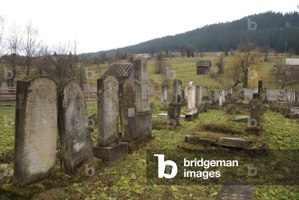 Jewish cemetery, Romania (photo)