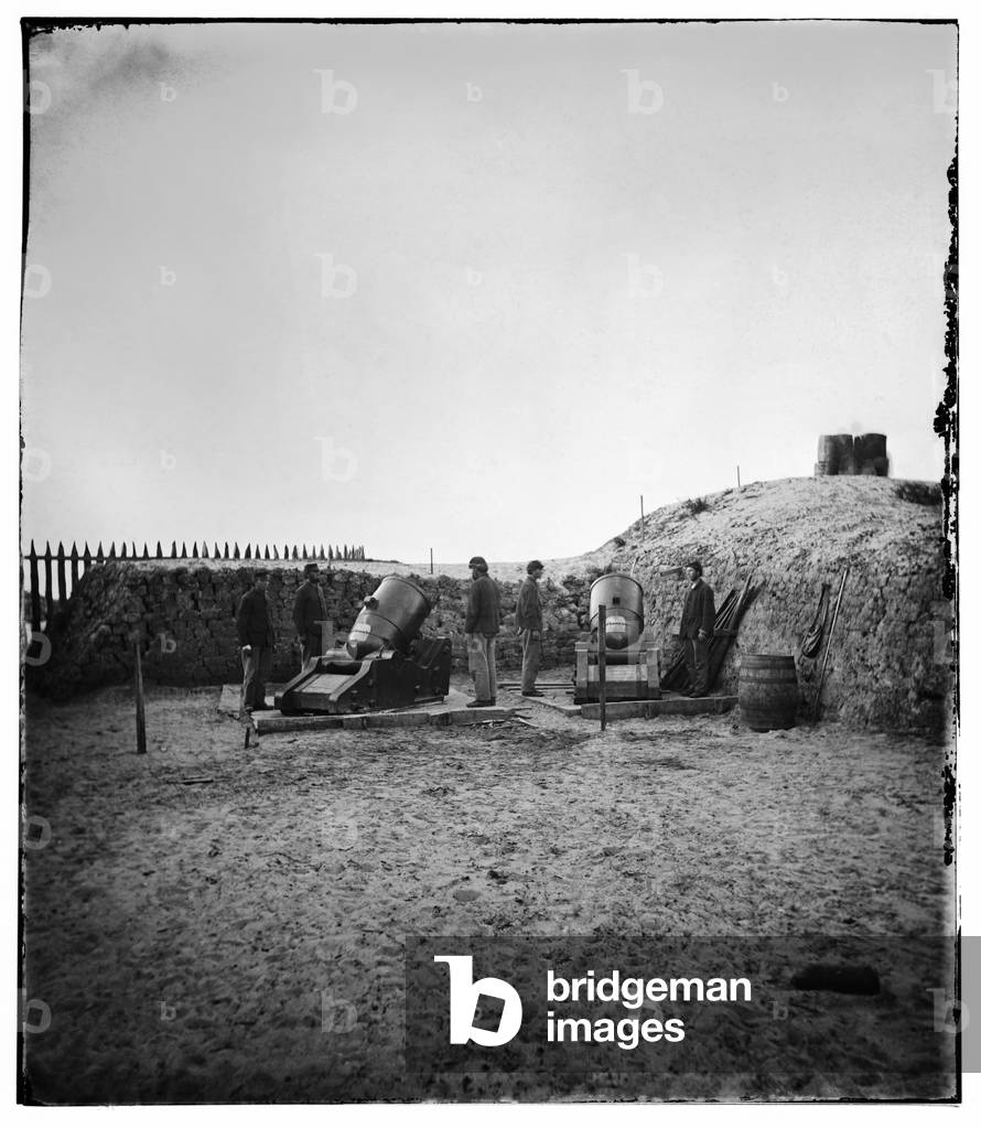 Federal 10-inch mortar battery on Morris Island, SC, 1865 (b/w photo)