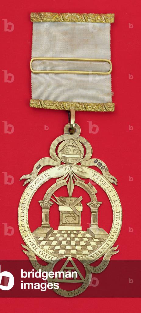 Silver gilt Royal arch breast jewel and ribbon of pierced and engraved type, 1924 (silver)