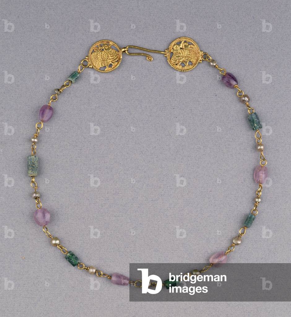 Gold necklace strung with pearls, amethyst and green glass beads with two gold openwork roundels, c.400-550 (gold, amethyst & glass)