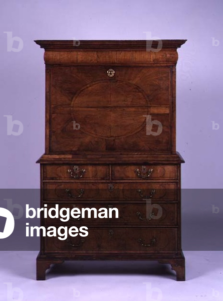 William and Mary secretaire cabinet, c.1700 (walnut with ebonised and boxwood geometric stringing)