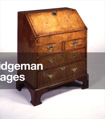 Queen Anne walnut bureau, c.1702-14 (walnut)