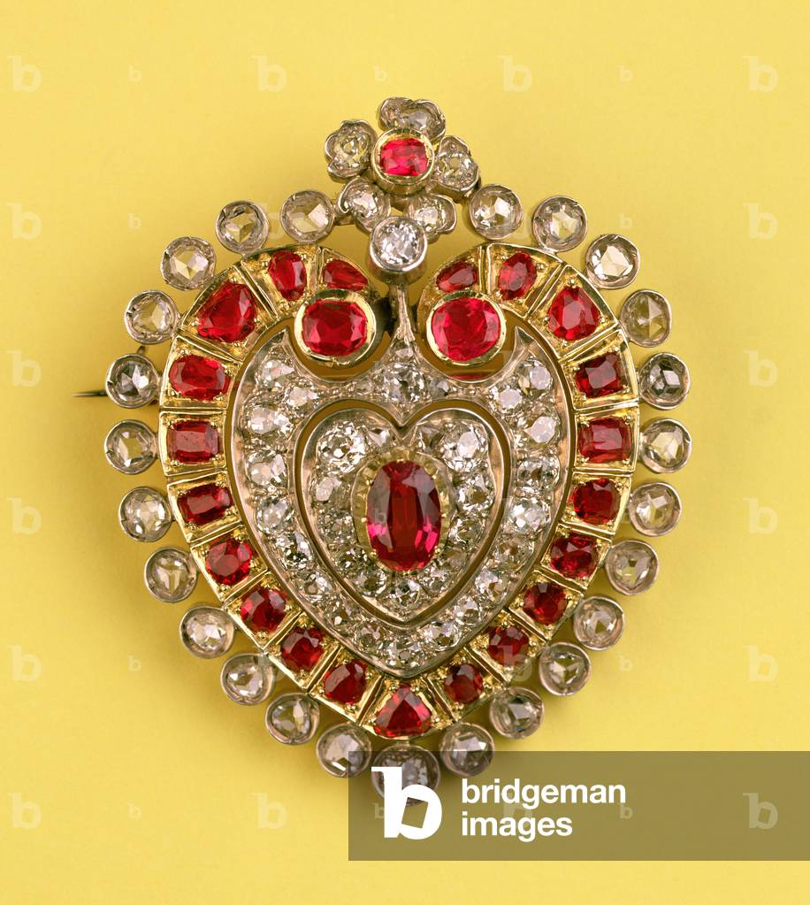 Antique heart-shaped brooch (diamond and ruby)