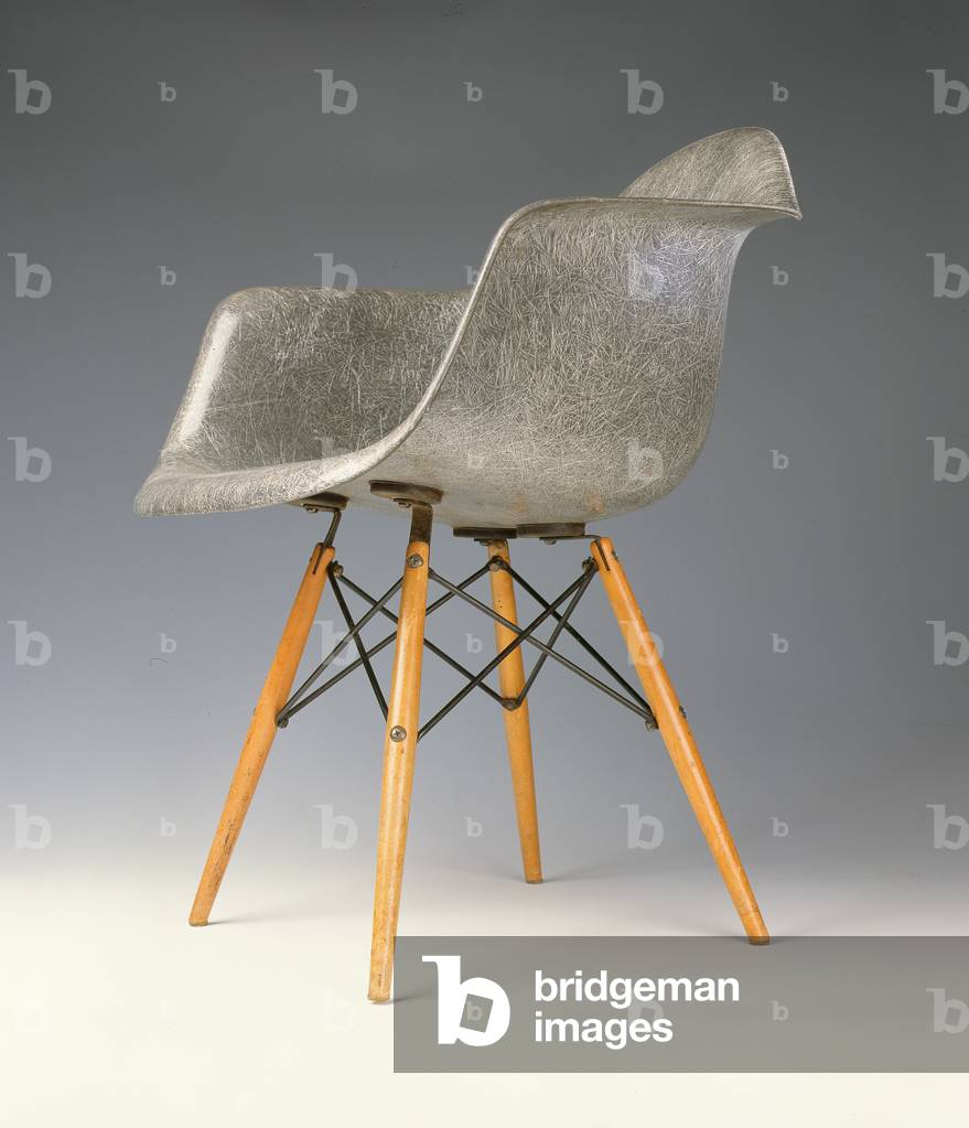 DAW (Dining and Desk Chair), designed by Charles Eames (1907-70), 1953 (moulded fibreglass and birch)