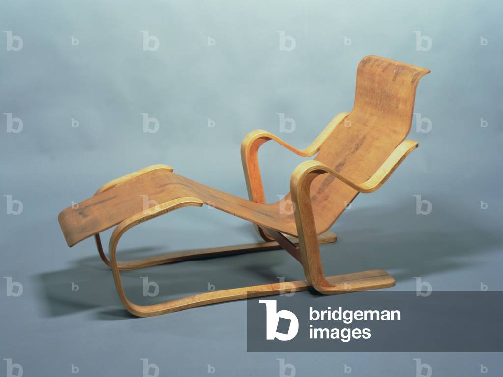 Isokon Long Chair, designed for the Isokon Furniture Company by Marcel Breuer (1902-81) 1935-6 (laminated birch plywood)