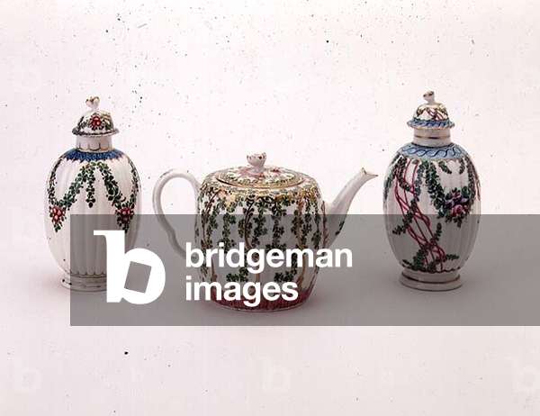 Selection of Worcester (porcelain)