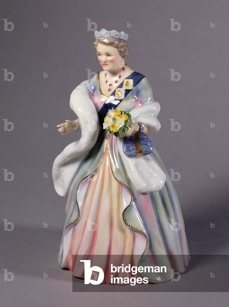 Royal Doulton limited edition figure of the Her Majesty Queen Elizabeth the Queen Mother (1900-2002) issued in celebration of her 90th birthday, 1990 (bone china)