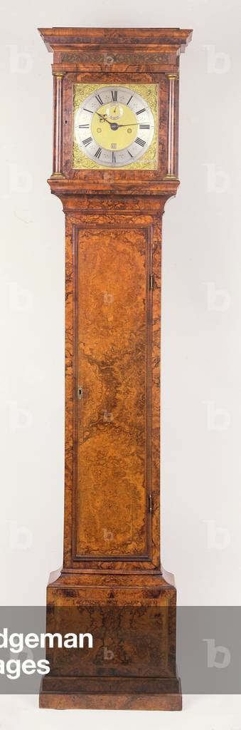 Georgian longcase clock with walnut burr case, 18th century