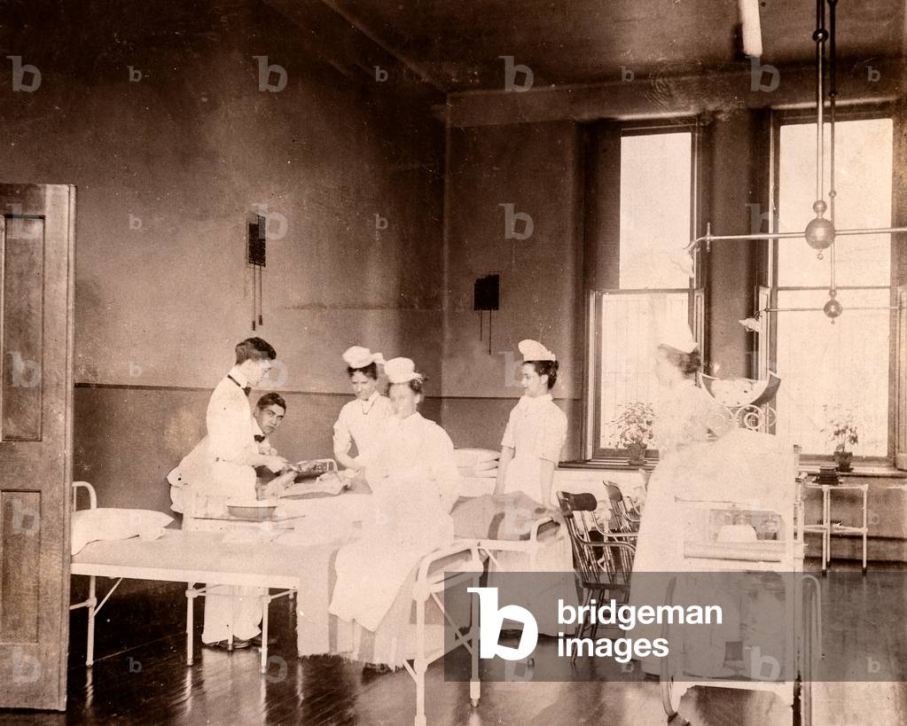 Doctors and Nurses in Ward, c.1905 (silver gelatin print)