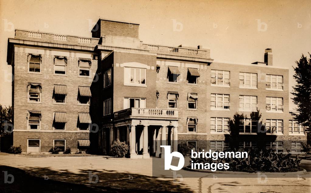 Hospital, Washington, Iowa, USA (postcard)