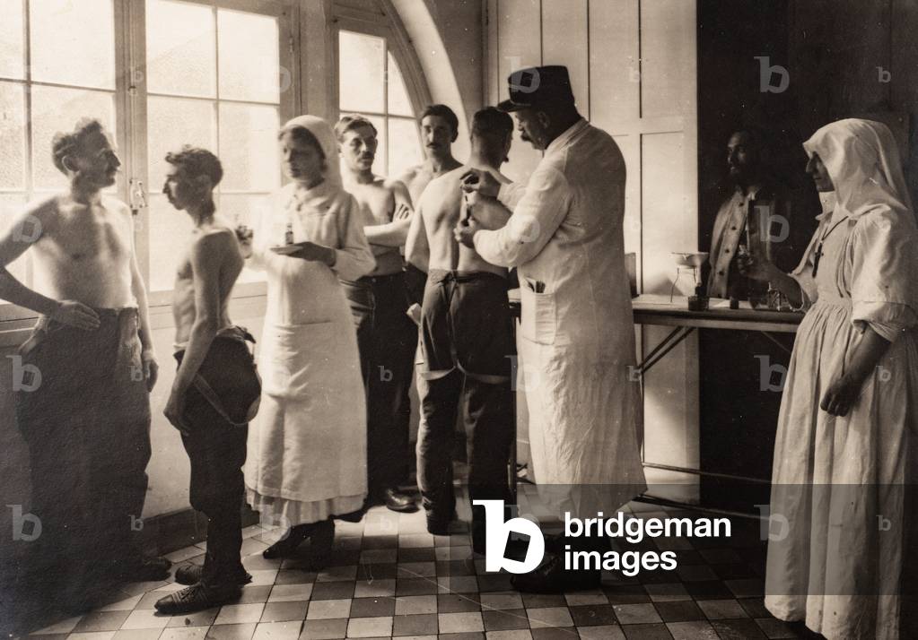 Nurses and Doctors Administering Vaccines, WWI, 1915-18 (silver gelatin print)