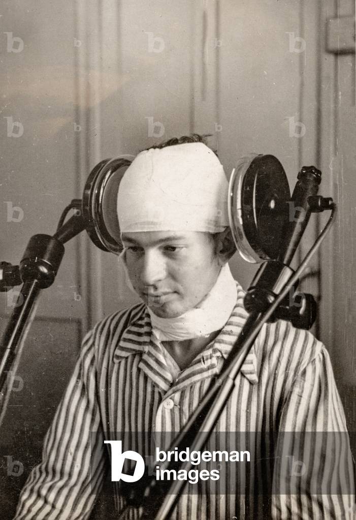 Ultrasound Therapy, c.1920 (silver gelatin print)