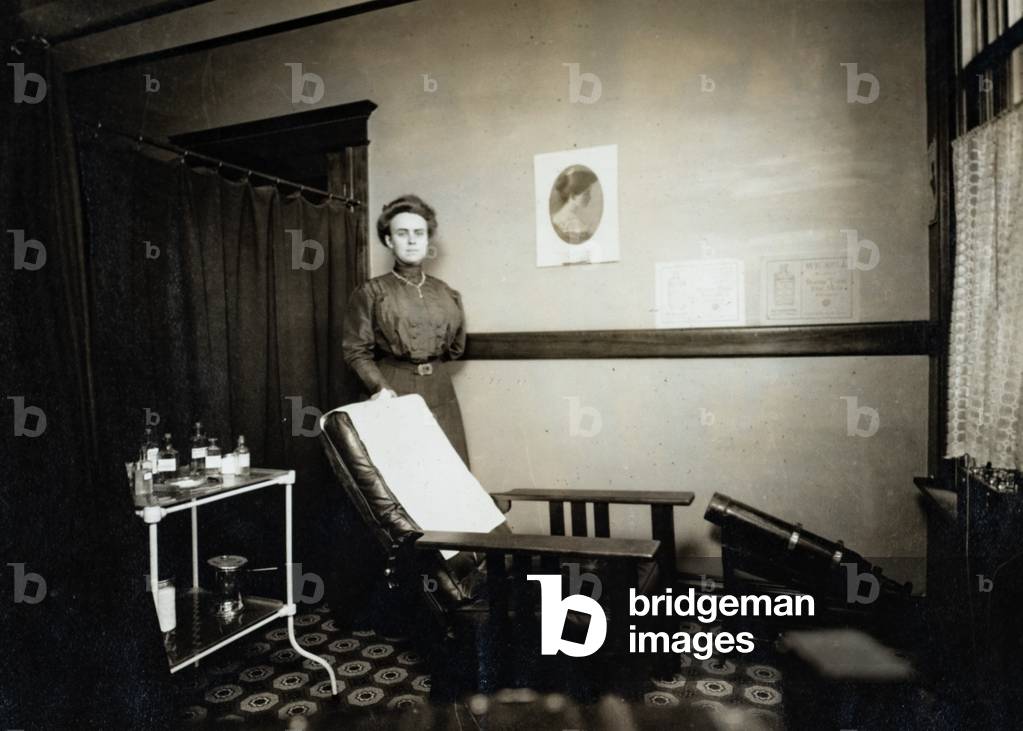 Female Electro-therapy Specialist, c.1910 (silver gelatin print)