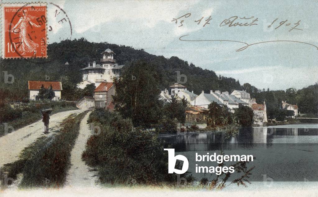 Pierrefonds, France: the hotel and the pond, postcard, 1907