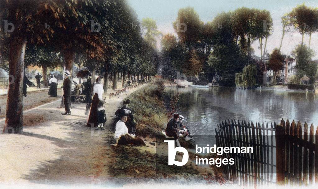 Enghien les Bains, France: the lake, postcard, 1919