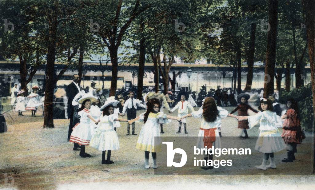 Vichy (France), spa: children at ball, postcard, 1906
