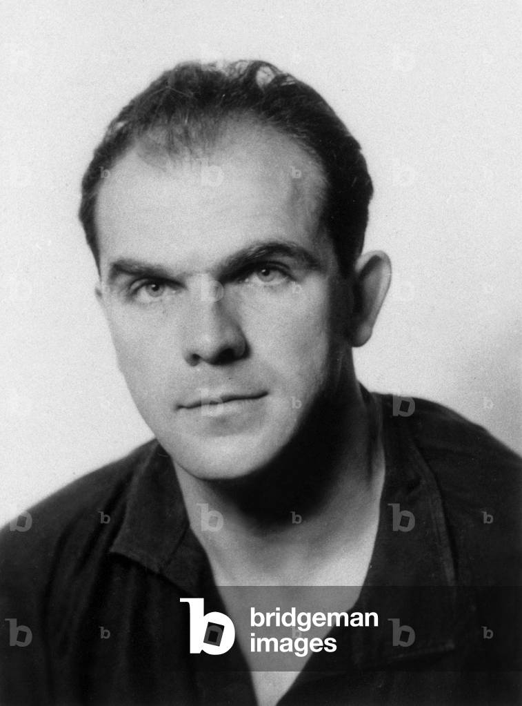 Jean Favreau French psychoanalyst (1919-93)