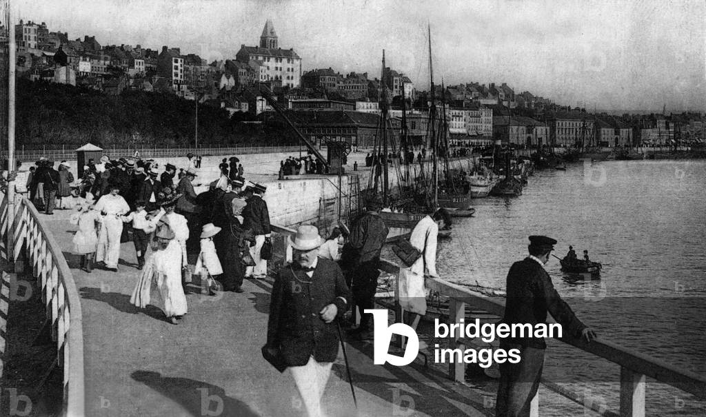 Boulogne-sur-Mer (France), postcard, c. 1922