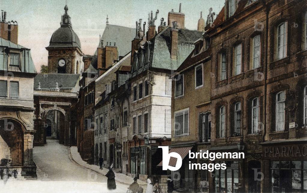 Besancon (France): native house of Victor Hugo and black gate, postcard, c. 1900
