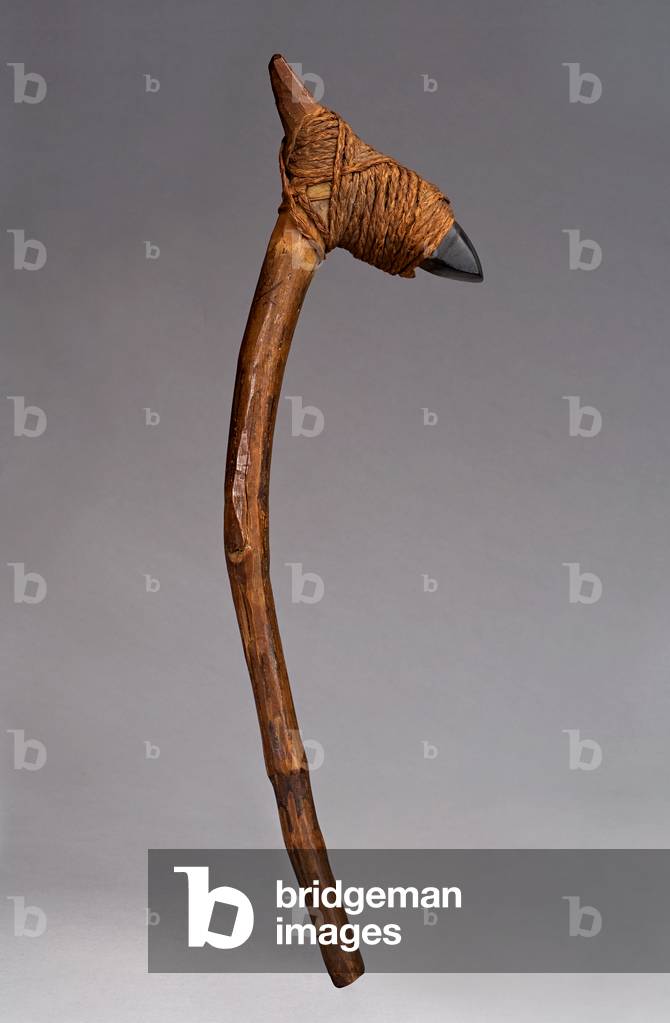 Hafted adze mit „P/X“ auf Haft, Rotuma, 18. Jh. (Holz)