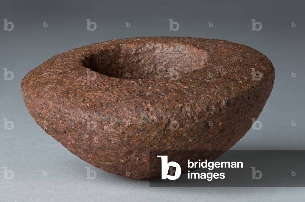 Kapuahikuni 'ana'ana kahuna, bowl, 18th century or earlier, (oolitic hematite)