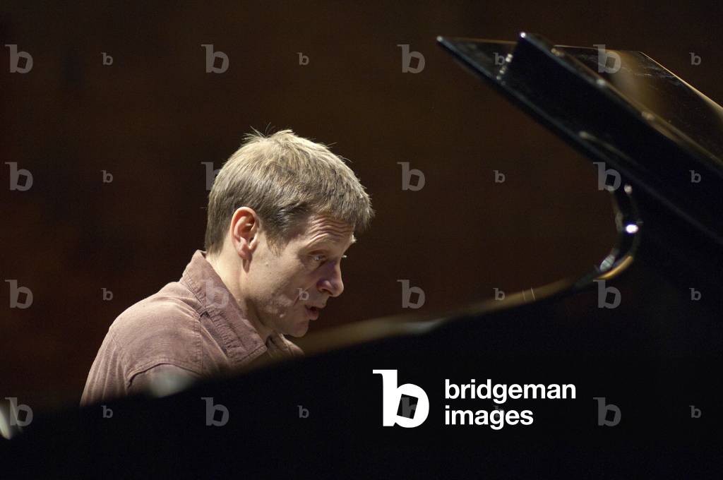 Simon Keenlyside - portrait of the English baritone at Snape Maltings, Suffolk, UK, June 2007