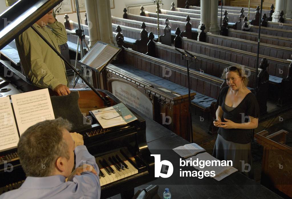 Robert Murray, Malcolm Martineau and Emily Hall - rehearsing 'Love songs' for the Aldeburgh Festival, Aldeburgh parish church, Suffolk, UK, June 2007