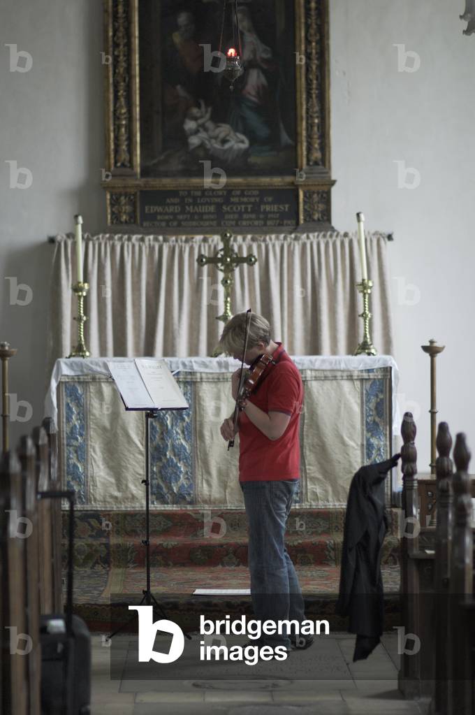 Erik Heide - Swedish violinist rehearsing with Trio Ondine at Orford parish church, Aldeburgh Festival, 2006