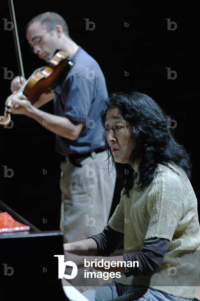 Steinberg, Mark and Mitsuko Uchida playing Wolfgang Amadeus Mozart Violin sonatas at Aldeburgh Festival 2004