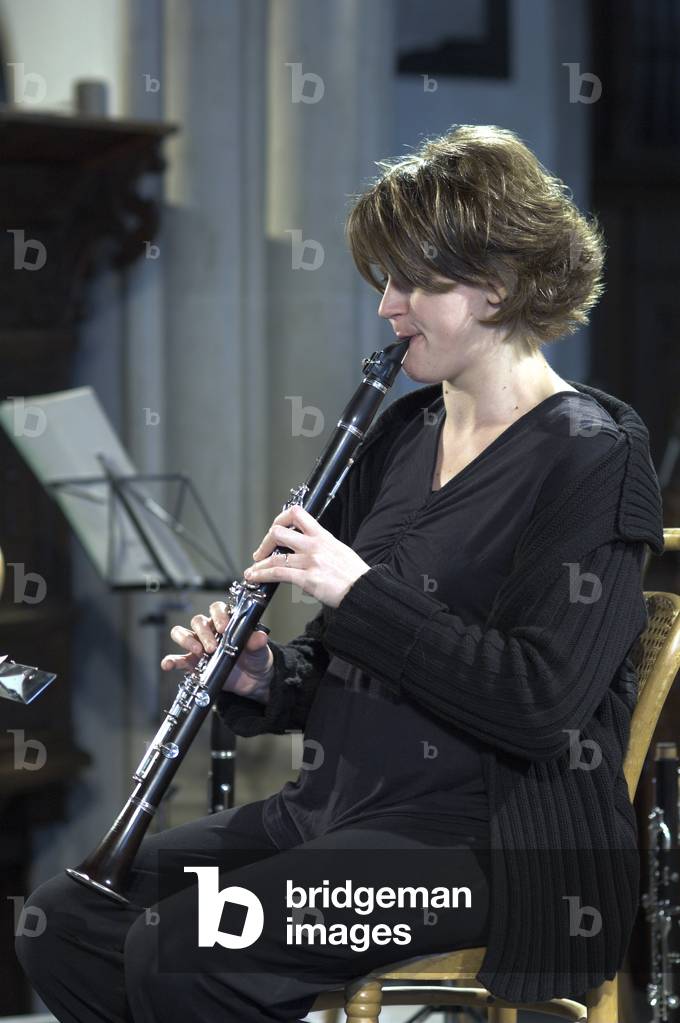 Kate Romano - portrait of the clarinet player performing in the Aldeburgh Parish Church at the Aldeburgh Festival, 1 June 2005