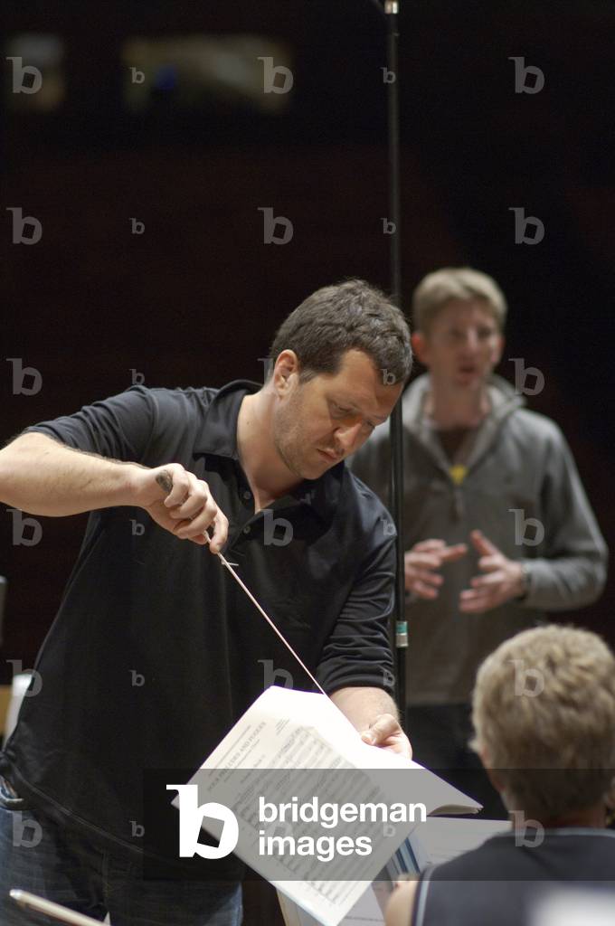 Thomas Adès - British composer and conductor at rehearsal with members of Northern Sinfonia, Aldeburgh Music Festival, Snape Maltings, Suffolk, UK, June 2007