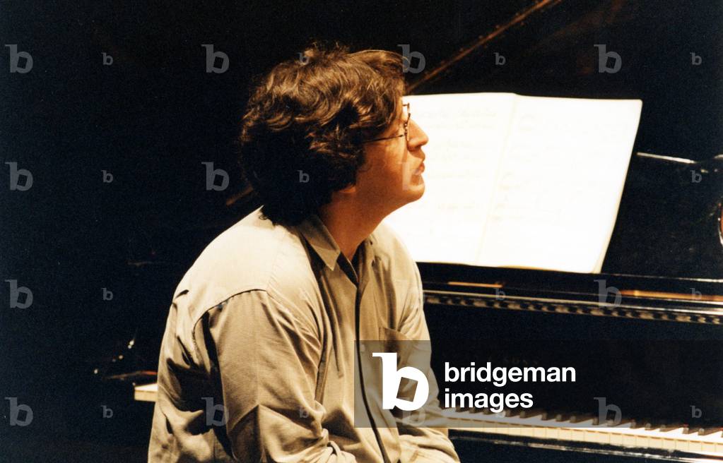 Thomas Adès playing the piano, 2000