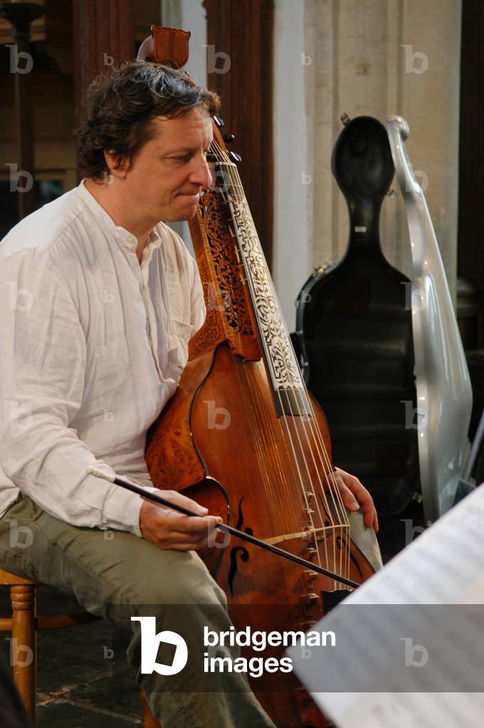 Pierlot, Philippe playing a viola da gamba at the Aldeburgh Festival 2004
